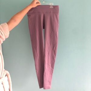 Light purple Fabletics leggings
